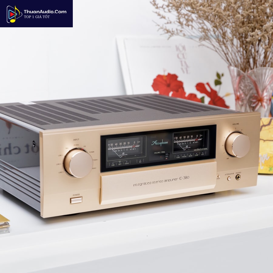 Amply Accuphase E380 8
